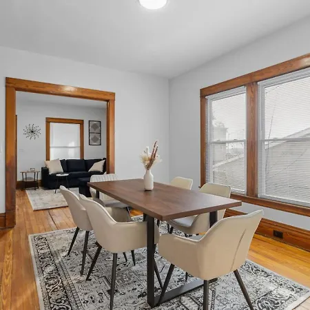 Grand Rapids Gem - Near Heart Of Dt - Sleeps 10 Vila